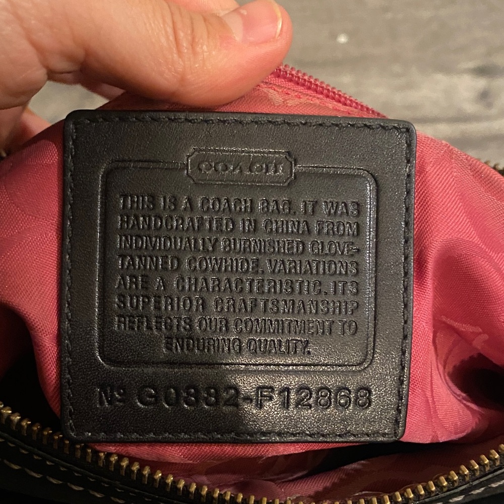 Coach Black Leather Shoulder Bag with Front Turn-Lock Pockets - Picture 2 of 3